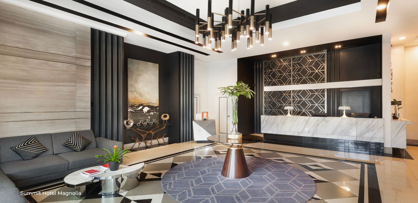 Summit Hotel Magnolia Lobby